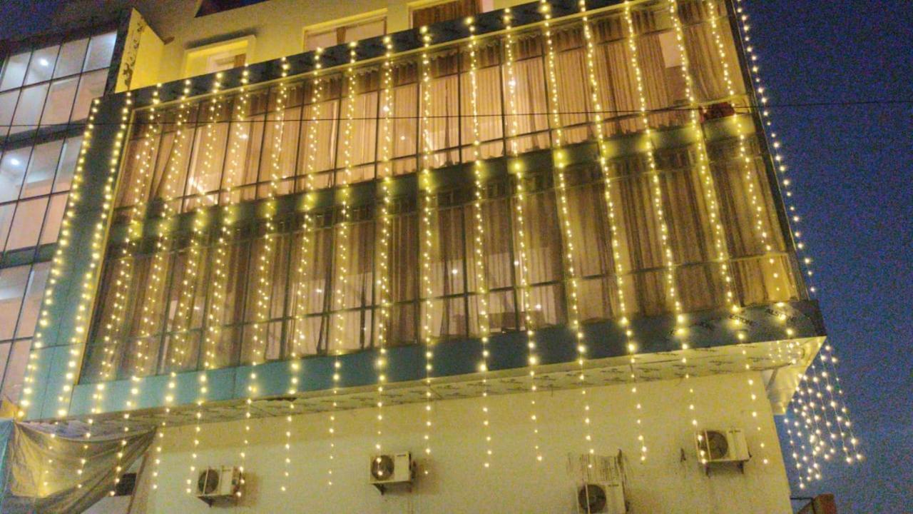 Hotel Poseidon Inn Lucknow Dış mekan fotoğraf