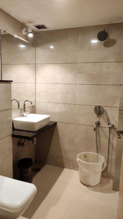 Hotel Poseidon Inn Lucknow Dış mekan fotoğraf