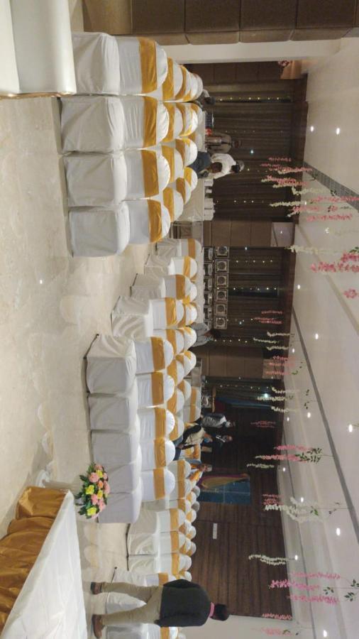 Hotel Poseidon Inn Lucknow Dış mekan fotoğraf